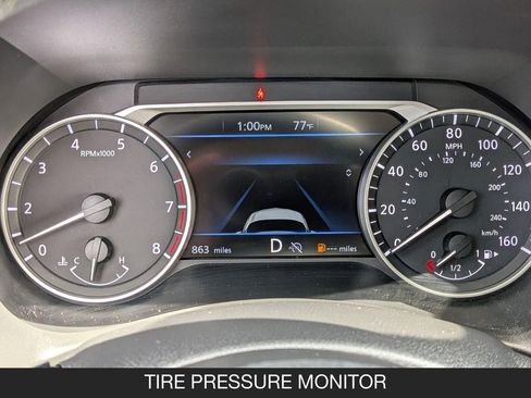 Certified 2025 Nissan Sentra SV image 19