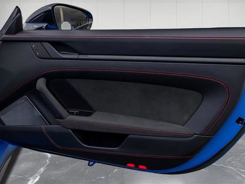 Used 2022 Porsche 911 Carrera 4 GTS image 32