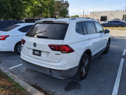 Used 2019 Volkswagen Tiguan SEL Premium image 8