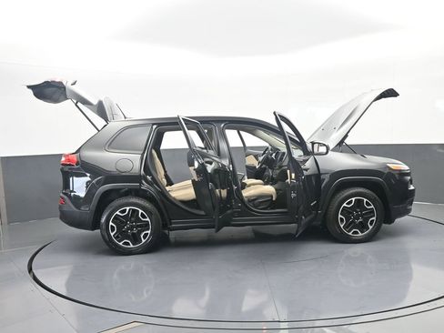 Used 2016 Jeep Cherokee Sport AWD/4WD image 66