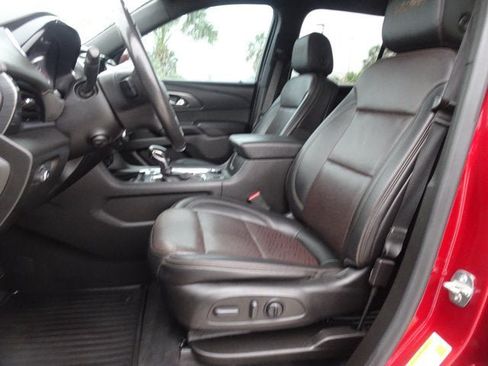 Used 2022 Chevrolet Traverse High Country FWD image 7