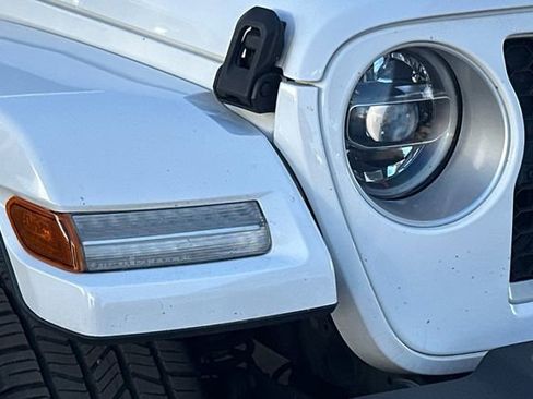 Used 2021 Jeep Wrangler Unlimited Sahara w/ Cold Weather Group image 10