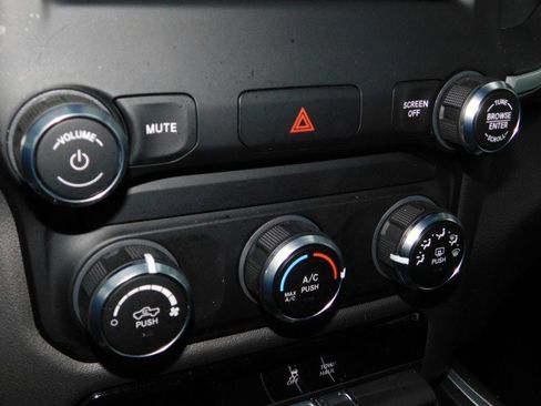 Used 2021 RAM 1500 Big Horn image 24