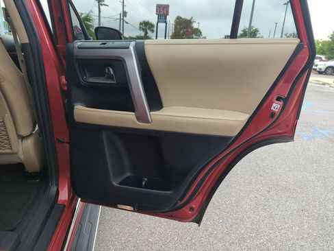 Used 2022 Toyota 4Runner Limited AWD/4WD image 32