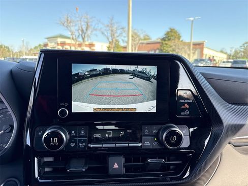 Used 2024 Toyota Highlander XSE image 22