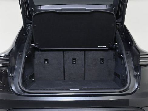 New 2025 Porsche Macan 4S Electric image 26