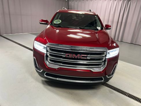 Used 2023 GMC Acadia SLE w/ Driver Convenience Package image 2