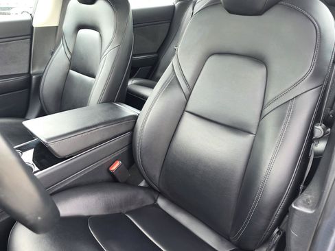 Used 2018 Tesla Model 3 Mid Range RWD image 11