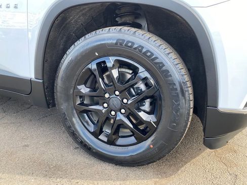 Used 2021 Chevrolet Traverse LT FWD image 31