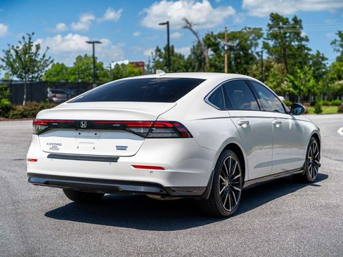 Used 2024 Honda Accord Touring image 7