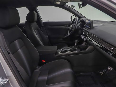 Used 2025 Honda Civic Sport image 11