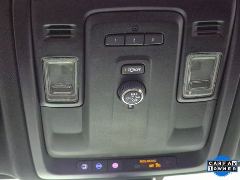 Used 2022 Chevrolet Suburban LT image 31