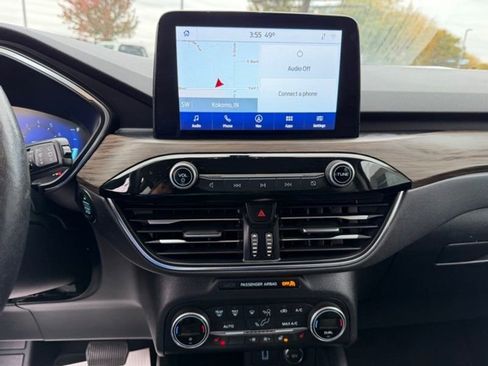 Used 2020 Ford Escape Titanium w/ Titanium Premium Package 2.0 image 10