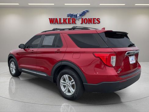 Used 2020 Ford Explorer XLT w/ Comfort Package image 3