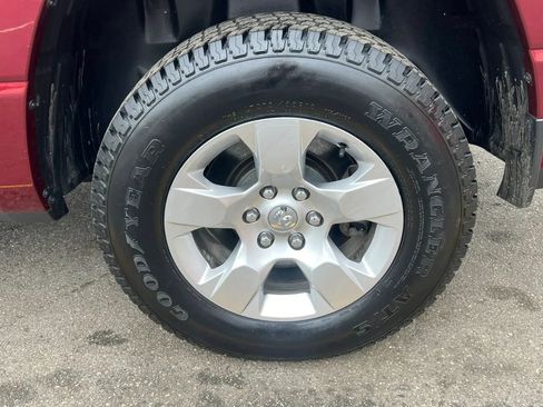 Used 2019 RAM 1500 Big Horn AWD/4WD image 10
