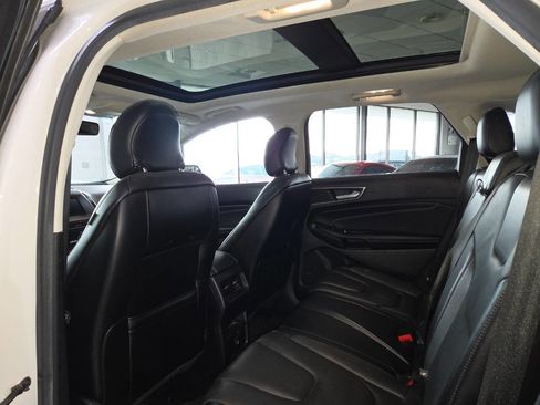 Used 2015 Ford Edge Titanium FWD image 22