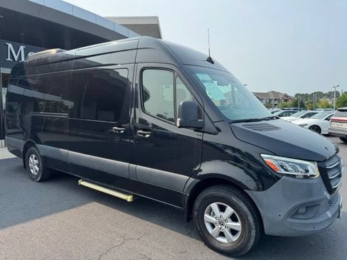 Used 2023 Mercedes-Benz Sprinter 2500 image 1