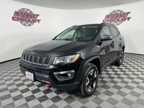 Used 2018 Jeep Compass Trailhawk w/ Leather Interior Group image 3