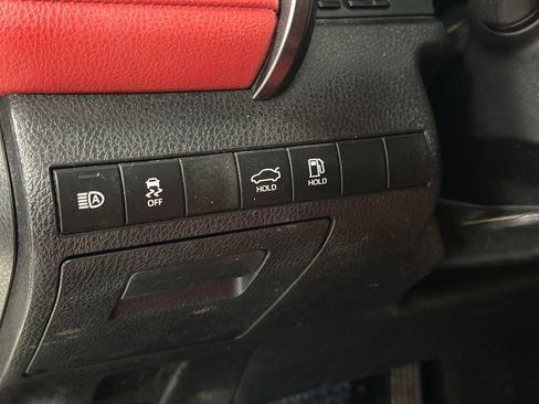 Used 2019 Toyota Camry XSE FWD image 14