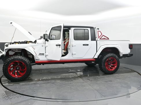 Used 2020 Jeep Gladiator Sport w/ Quick Order Package 24S AWD/4WD image 38