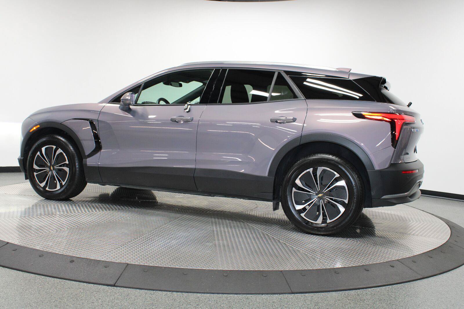 Certified 2024 Chevrolet Blazer EV LT AWD/4WD image 7