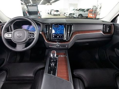 Certified 2023 Volvo XC60 B6 Ultimate w/ Climate Package AWD/4WD image 7