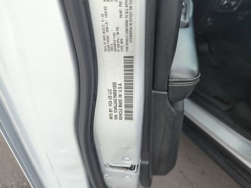 Used 2022 Jeep Grand Cherokee L Laredo w/ Luxury Tech Group I RWD image 41