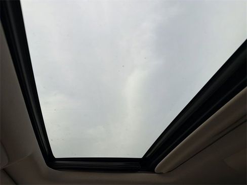 Used 2017 GMC Yukon XL Denali w/ Open Road Package image 16