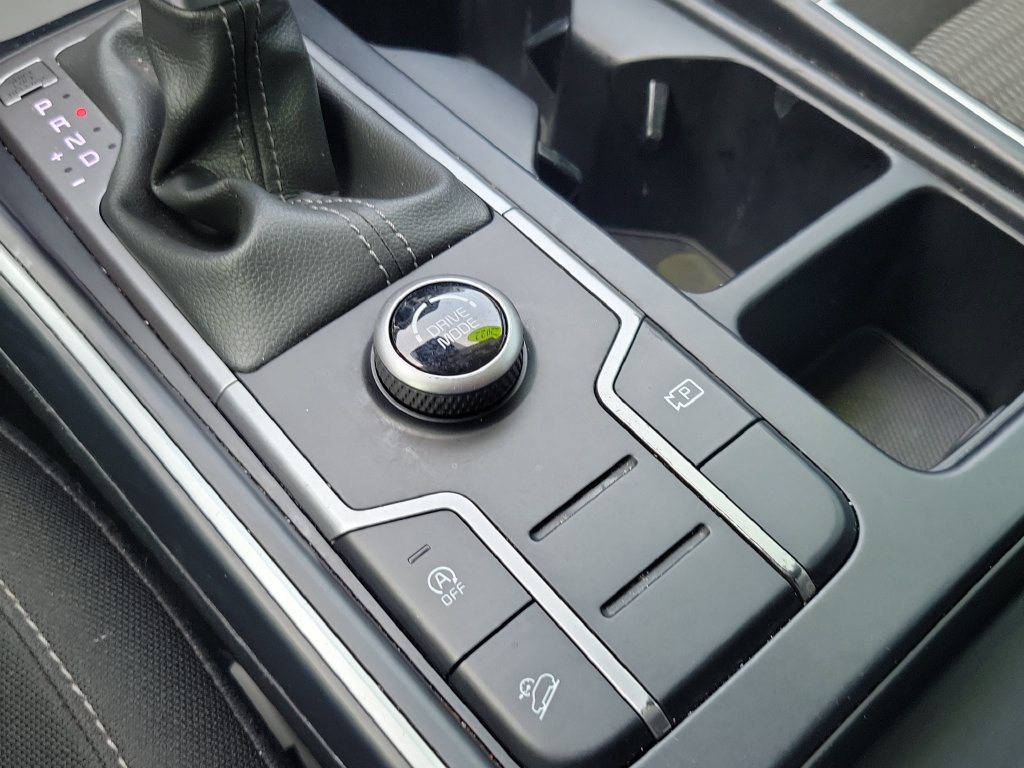 Used 2022 Kia Sorento LX FWD image 25