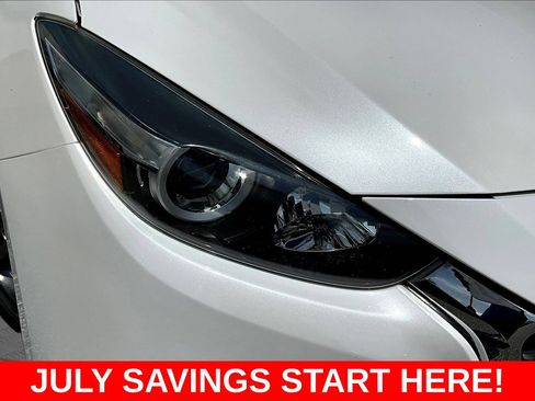 Used 2018 MAZDA MAZDA3 Touring FWD image 37