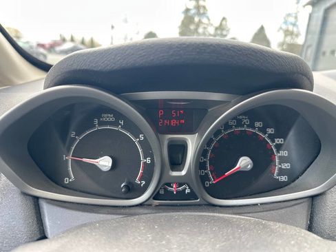Used 2011 Ford Fiesta SE w/ 202A Rapid Spec Order Code FWD image 9