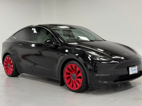 Used 2021 Tesla Model Y Performance image 5