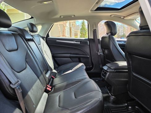 Used 2014 Ford Fusion Titanium image 29