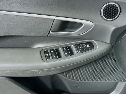 Used 2021 Hyundai Sonata SE image 13