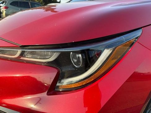 Used 2021 Toyota Corolla SE FWD image 5