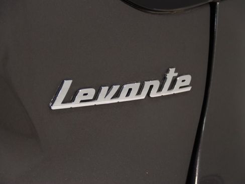 Used 2022 Maserati Levante Modena AWD/4WD image 12