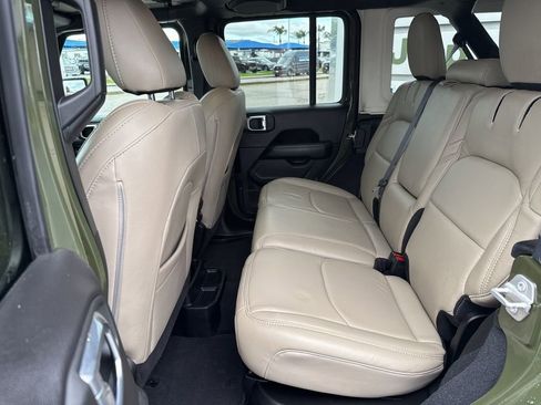 Used 2023 Jeep Wrangler Unlimited Sahara w/ Cold Weather Group image 17