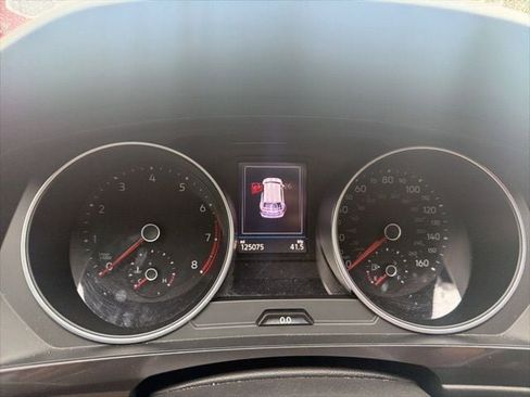 Used 2021 Volkswagen Tiguan SE R-Line image 24