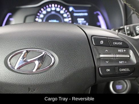 Used 2021 Hyundai Kona Limited w/ Cargo Package FWD image 11