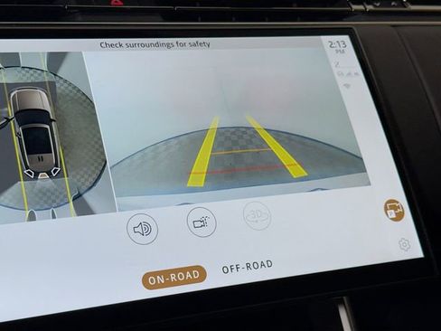 Certified 2023 Land Rover Range Rover SE AWD/4WD image 17