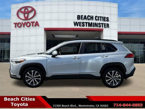 Certified 2024 Toyota Corolla Cross XLE w/ Convenience Package FWD image 7