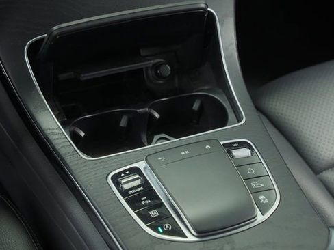 Used 2021 Mercedes-Benz GLC 300 image 21