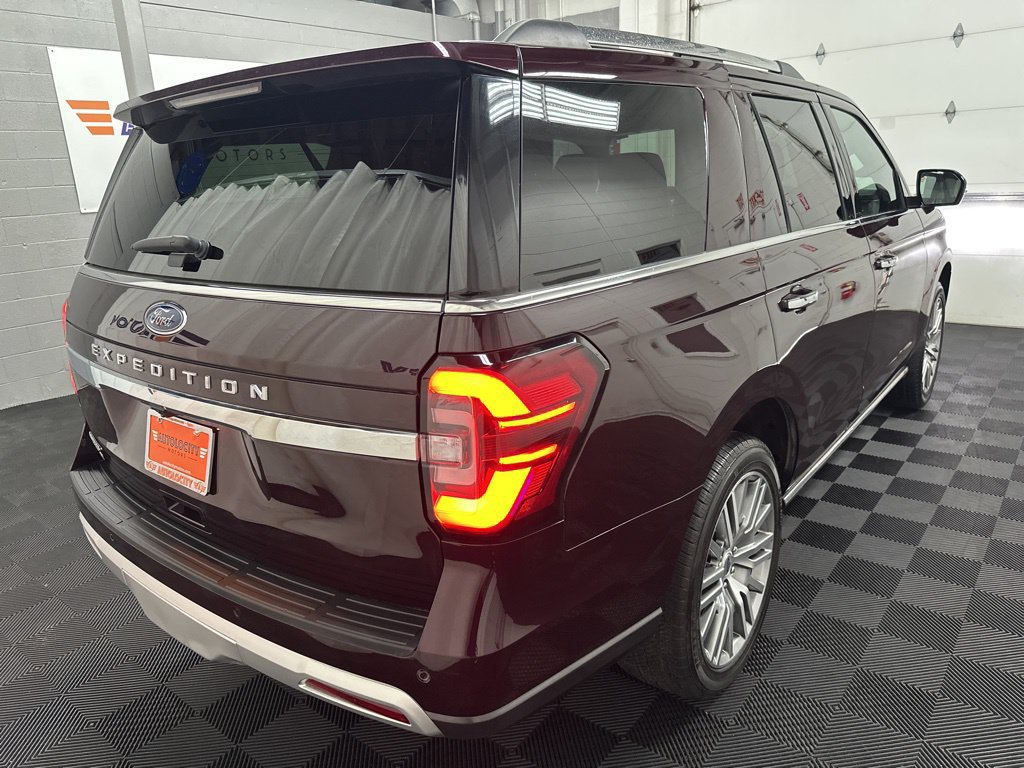 Used 2024 Ford Expedition Limited AWD/4WD image 9