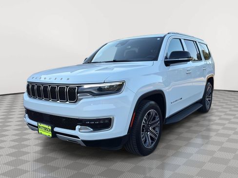 Used 2024 Jeep Wagoneer Series II w/ Flexible Seating Group AWD/4WD image 4