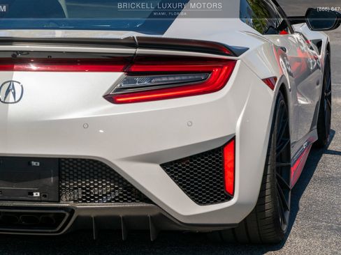 Used 2017 Acura NSX image 42