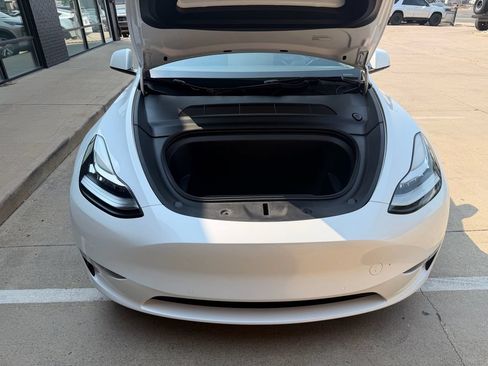 Used 2022 Tesla Model Y Long Range AWD/4WD image 21