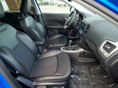 Used 2021 Jeep Compass Latitude image 32