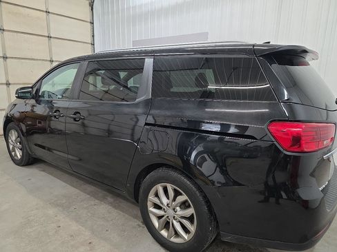 Used 2019 Kia Sedona EX image 7