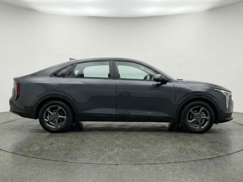 Used 2025 Kia K4 FWD image 11