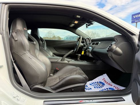 Used 2014 Chevrolet Camaro Z/28 image 29